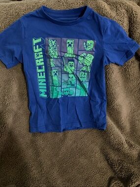 Boys' Short Sleeve Graphic Tee in Royal Blue